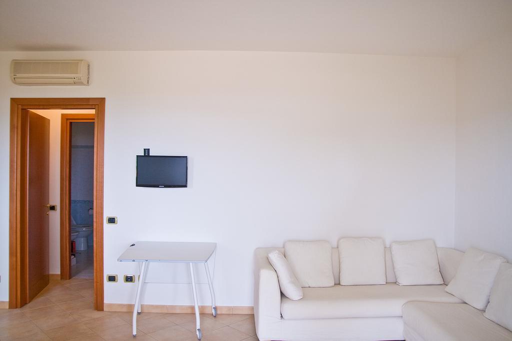 Apartamento I Mirti Di Porto Pozzo Exterior foto